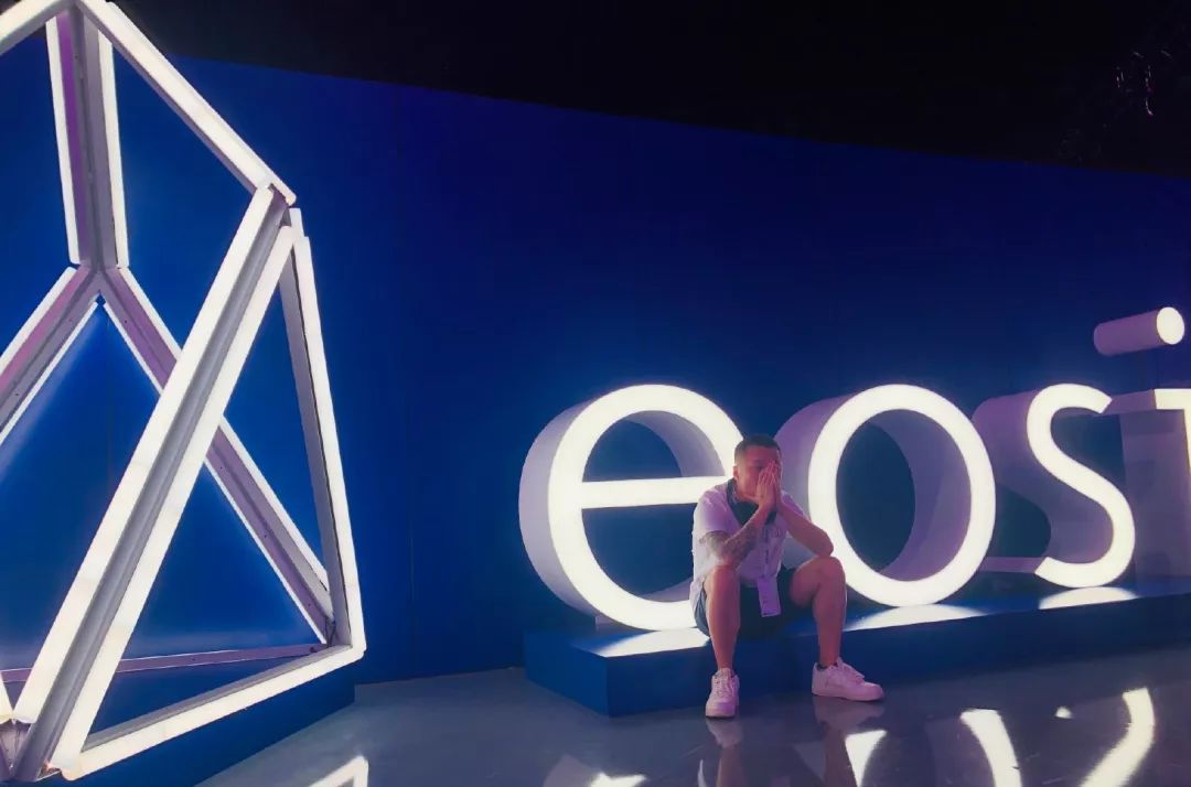 EOS主网上线一周年
