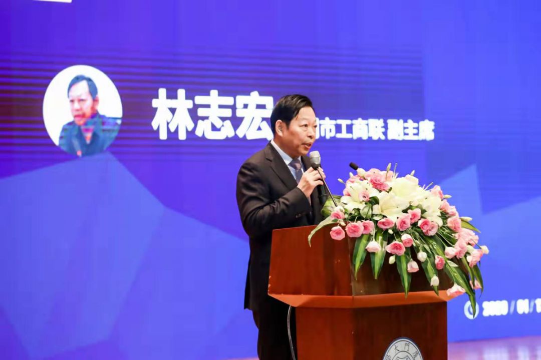 张亦春