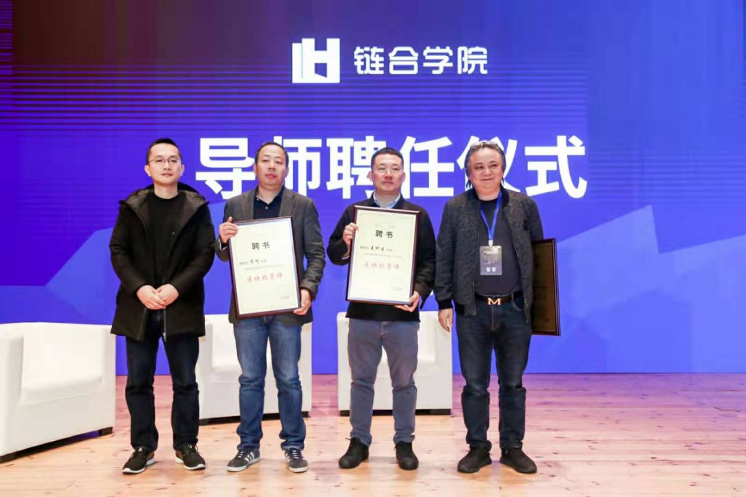 张亦春