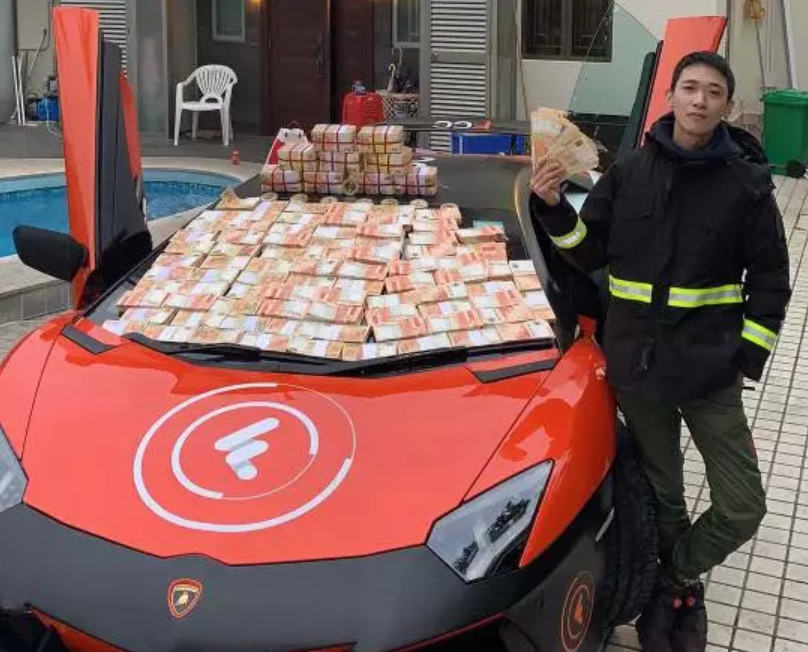 人与神之间，只隔着一个加密货币