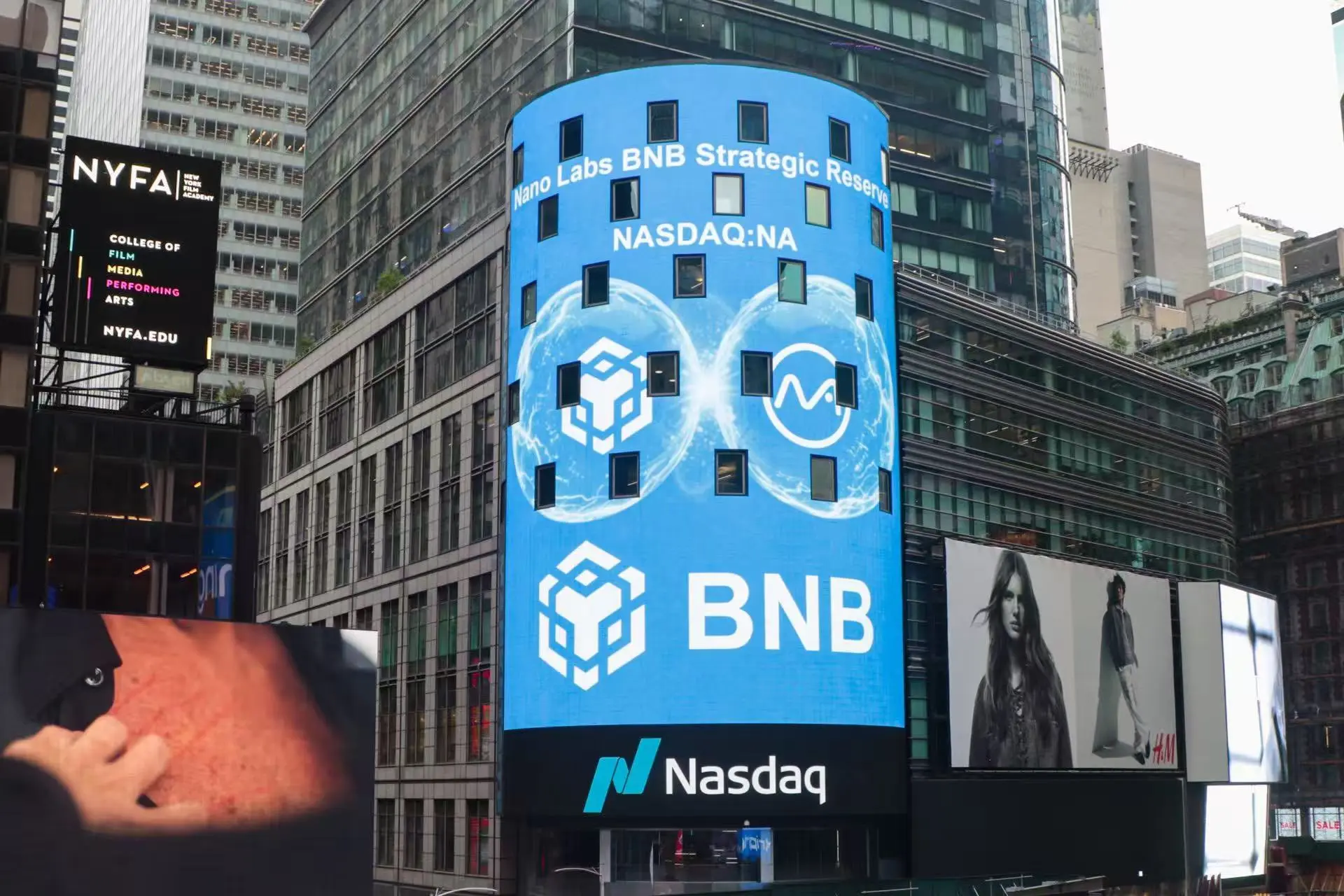 BNB市值超越微策略,在国家储备背书与纳斯达克加持下,正与BTC、ETH并列成为