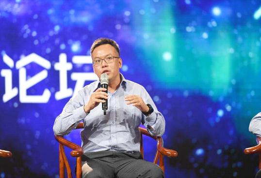 百度副总裁侯震宇展望AI-Native时代 百度副总裁侯震宇展望AI-Native时代