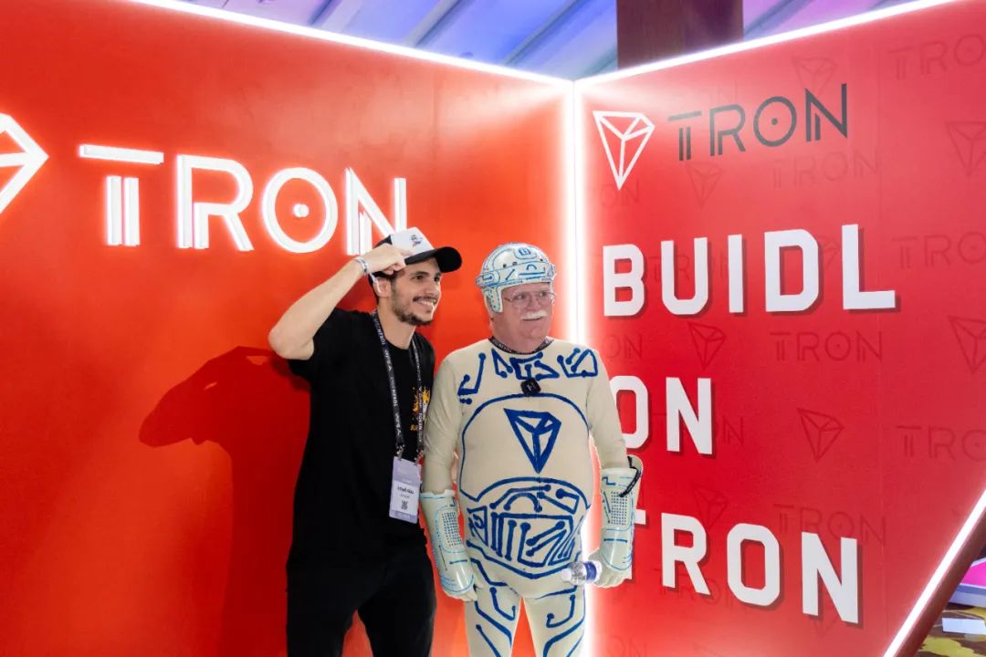 波场TRON作为冠名赞助商亮相新加坡TOKEN2049