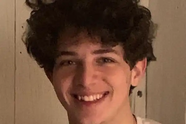 Claude Mythos,Recurrent-Depth Transformer,OpenMythos