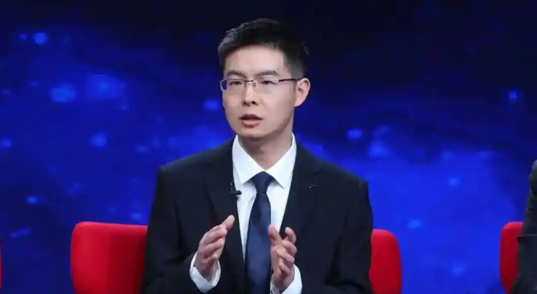 人形机器人