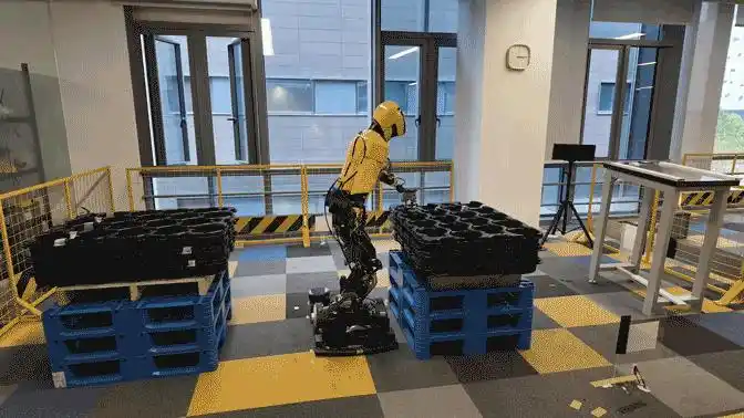 人形机器人