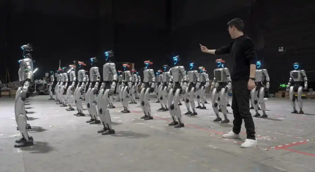 人形机器人