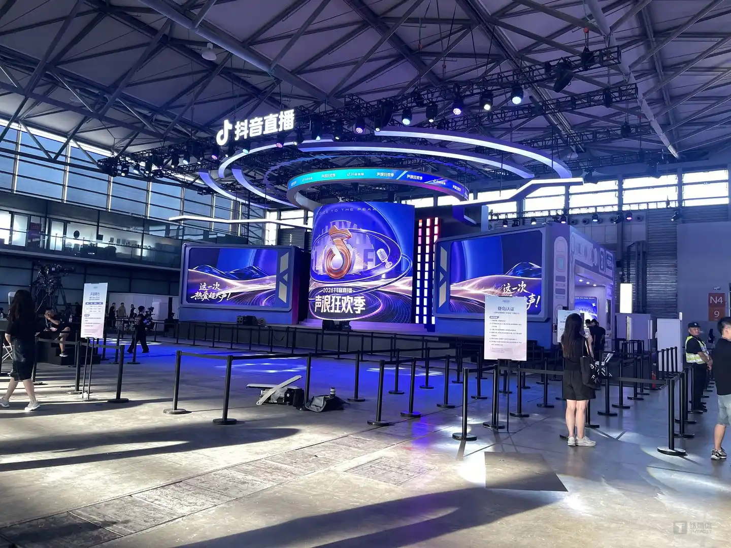 ChinaJoy 2026 抖音直播的展位,图片由作者拍摄