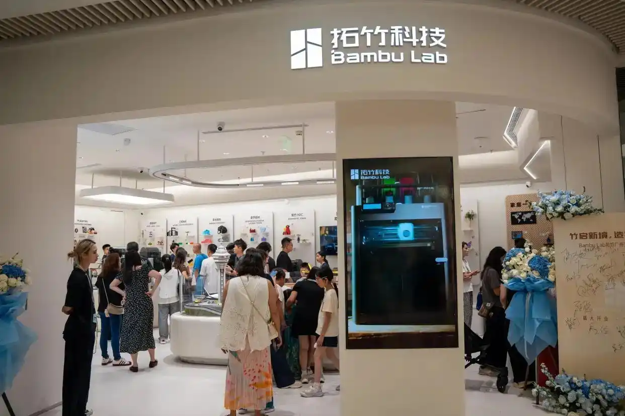 人形机器人