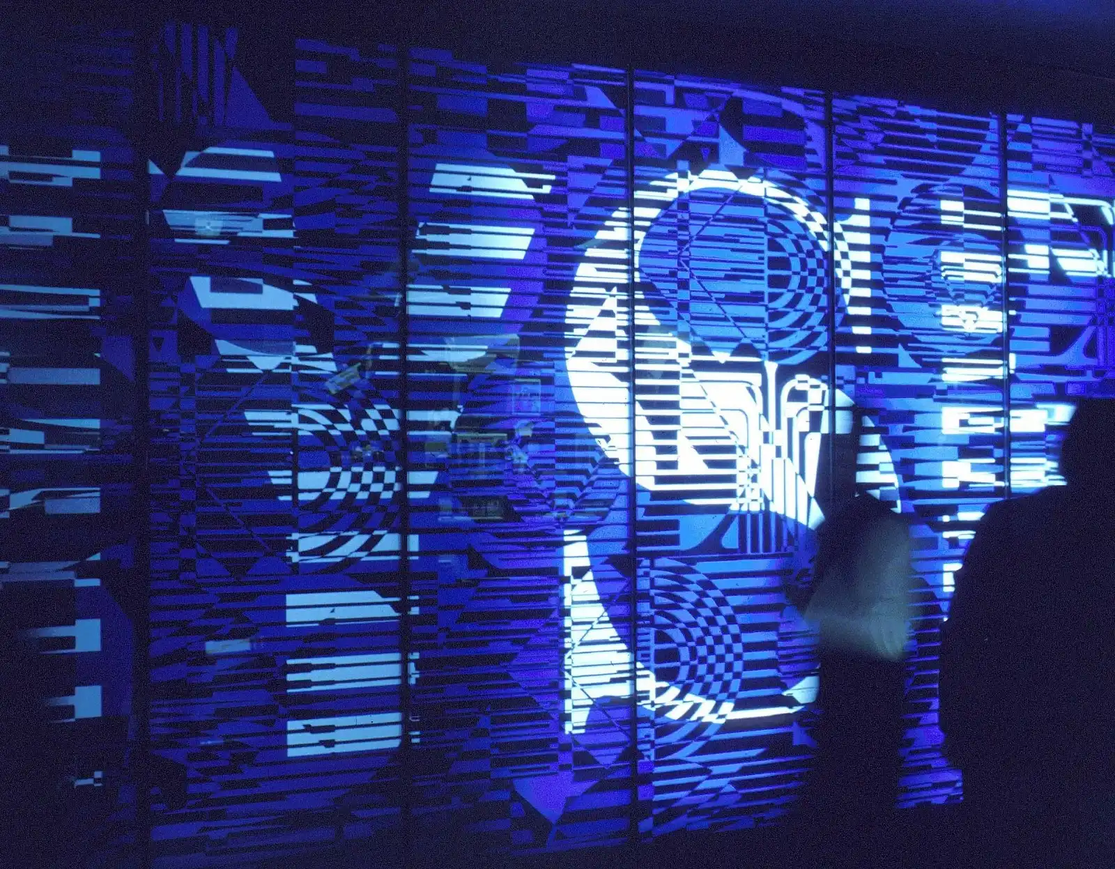 eToro